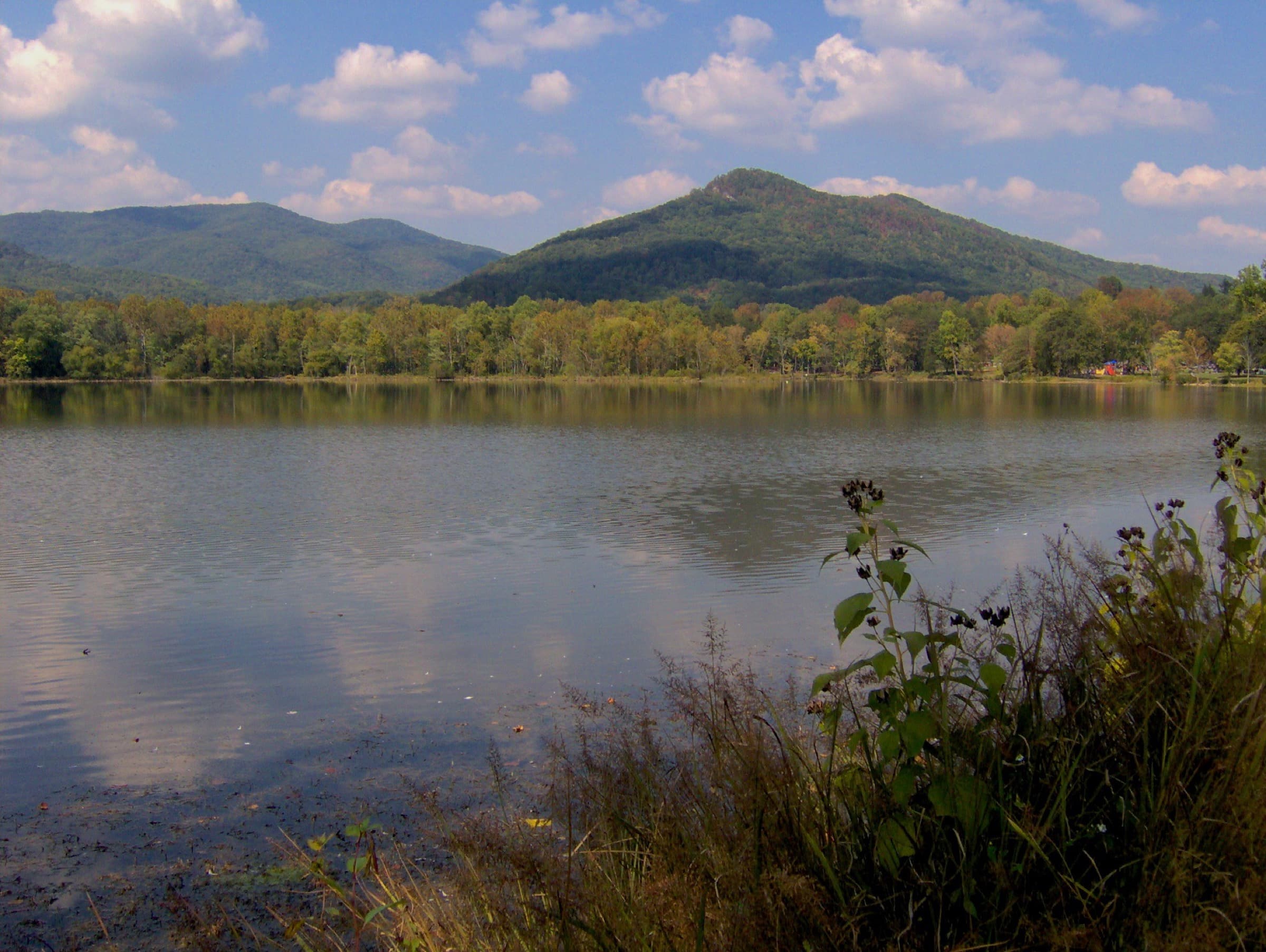 Cove Lake with Fork Mountain rising beyond the water at Cove Lake State Park